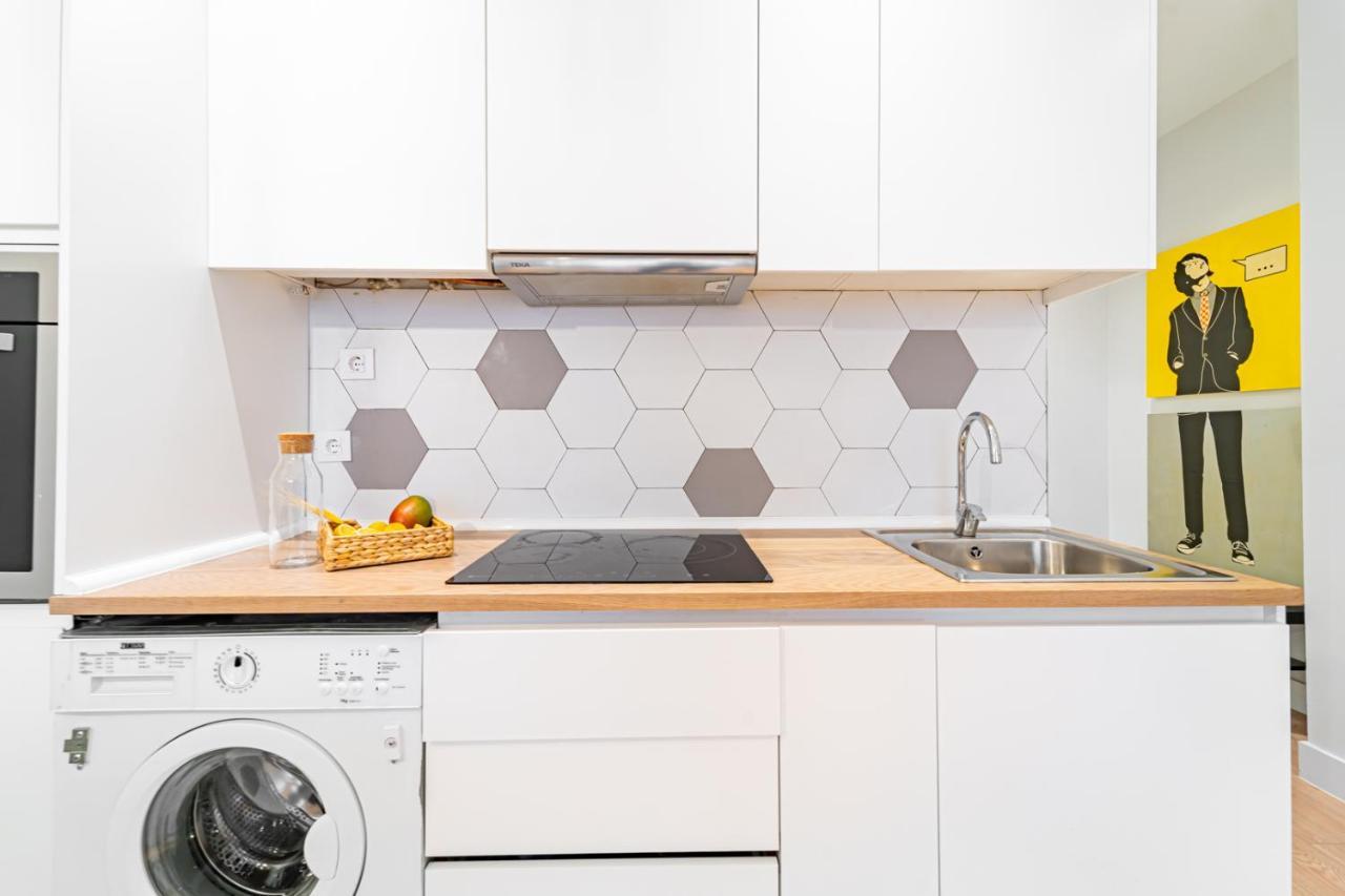 Edsam Madrid Apartments White ภายนอก รูปภาพ