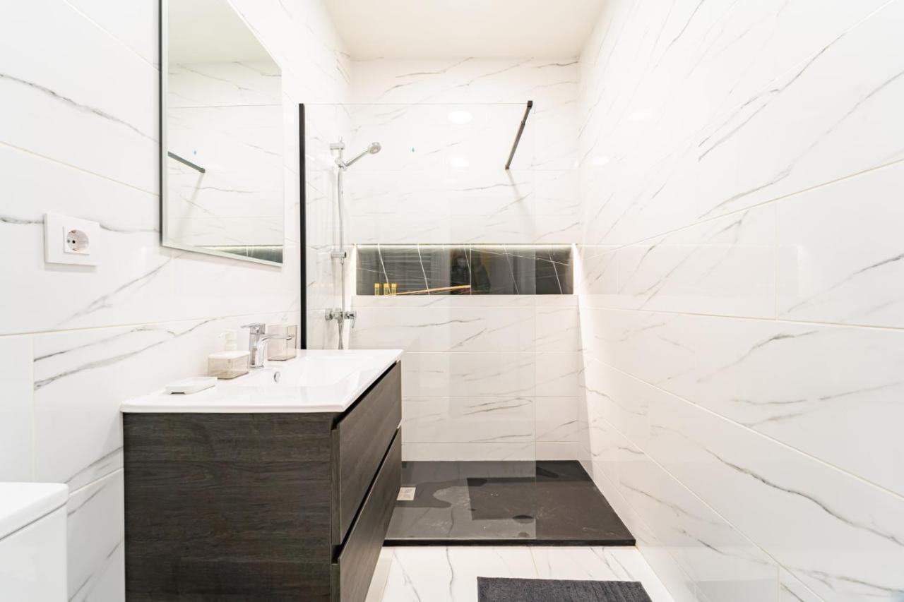 Edsam Madrid Apartments White ภายนอก รูปภาพ