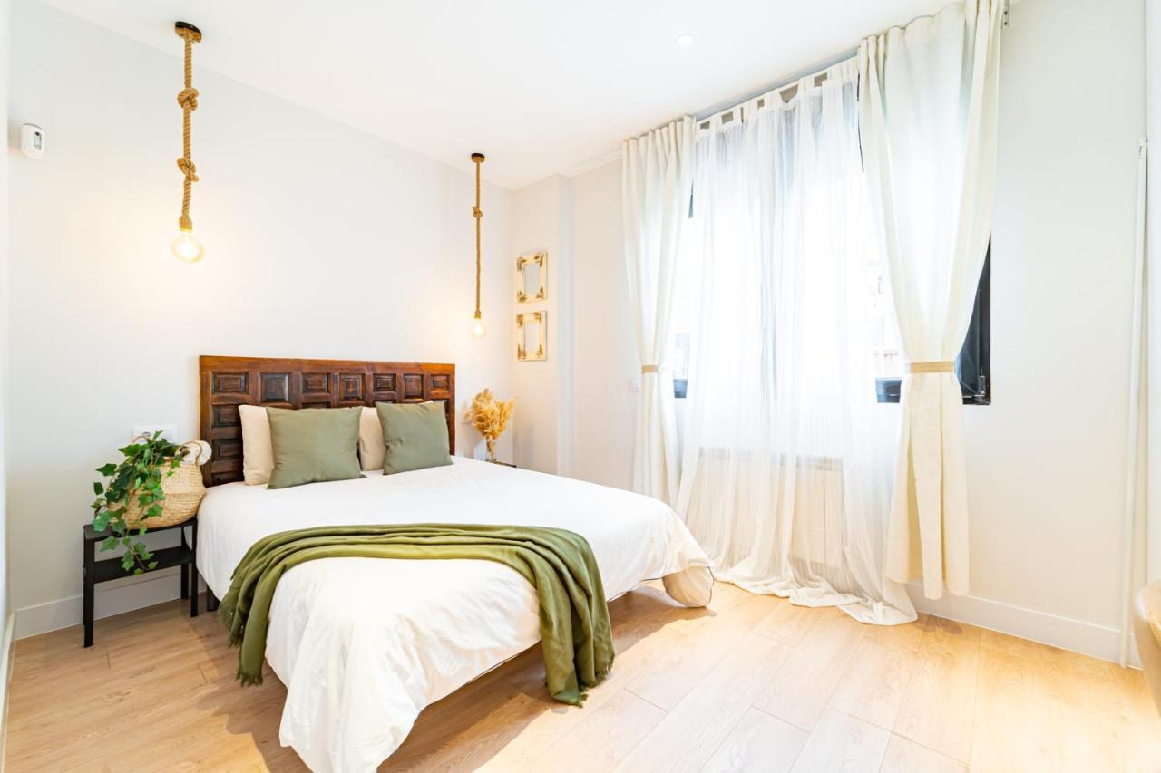 Edsam Madrid Apartments White ภายนอก รูปภาพ